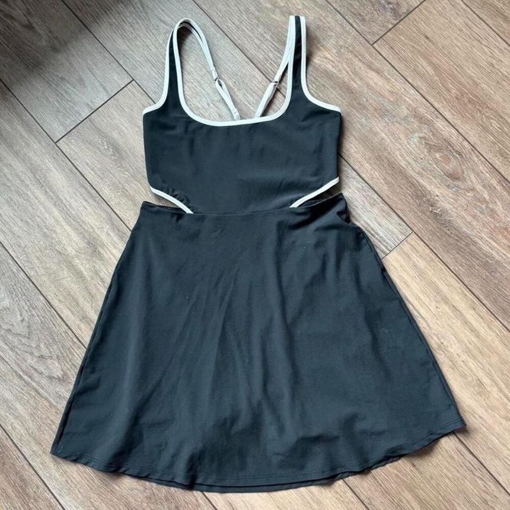 Abercrombie & Fitch Black Active dress Side Cutout White Trim size small